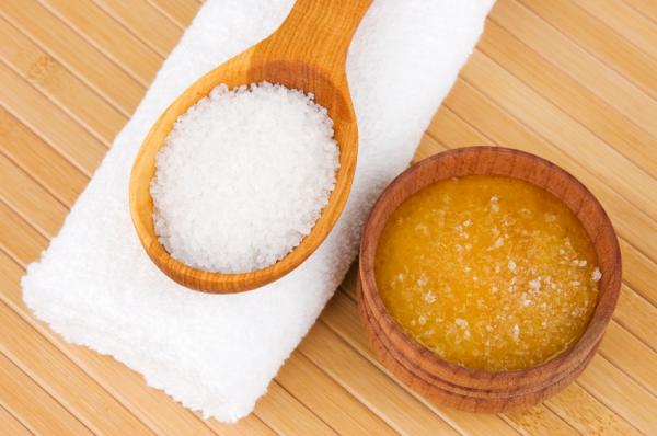 Ingredientes exfoliante casero de azúcar y miel